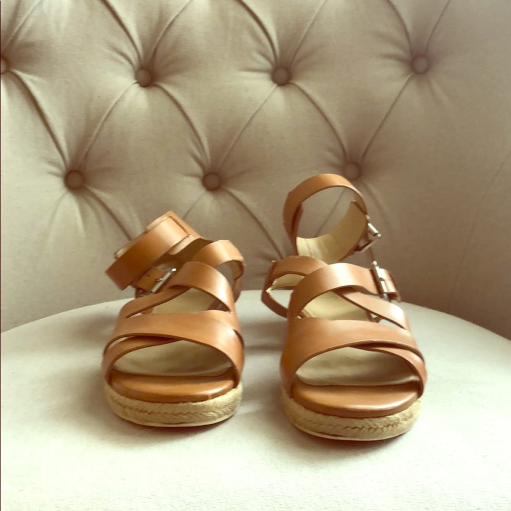 Marc Fisher 7 1/2 sandals